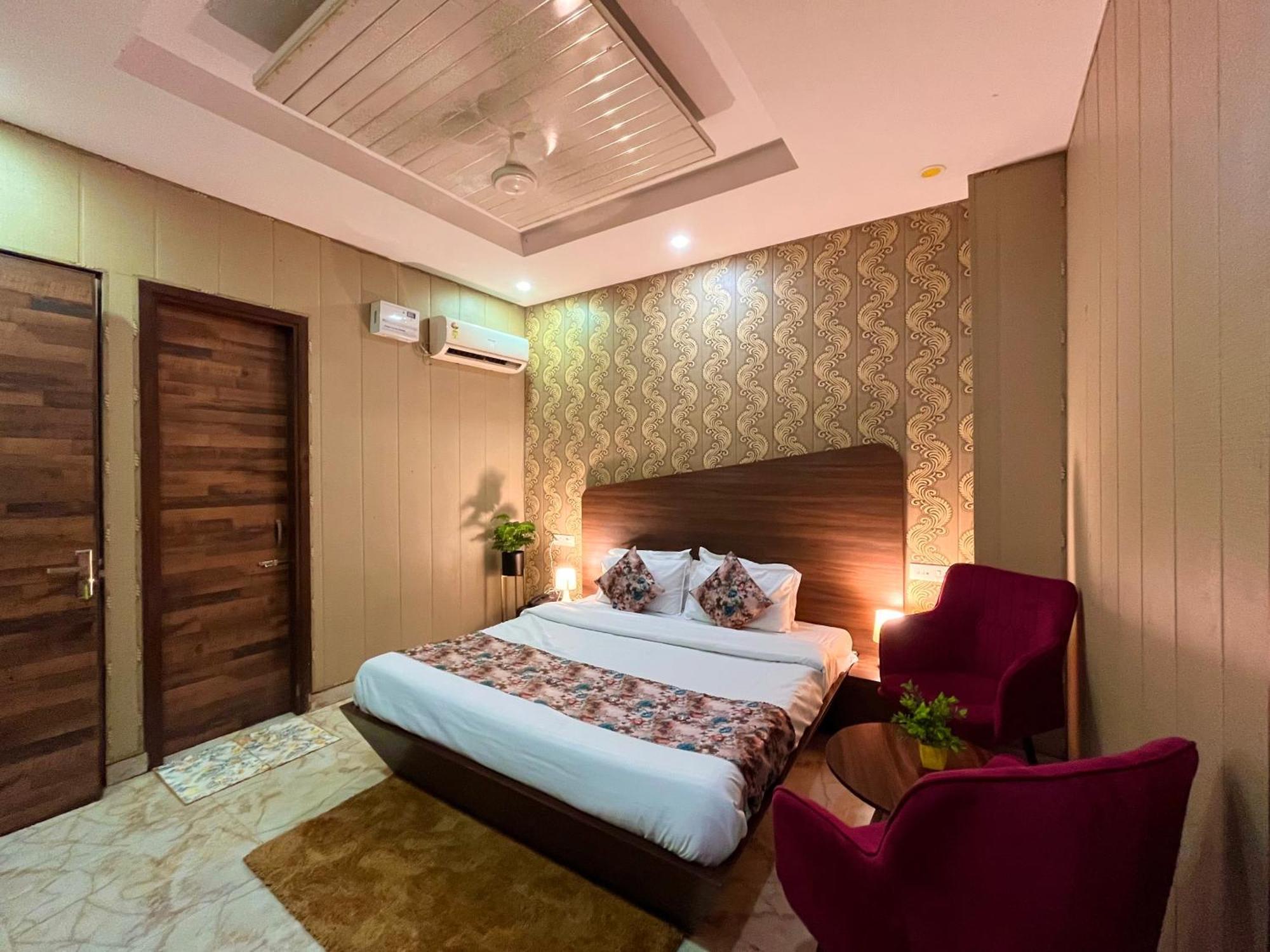 Hotel The Pearl Grand - Top Rated ! Most Awarded ! Parking ! Lift ! Luxury Rooms ! Best Selling Zirakpur Exterior foto