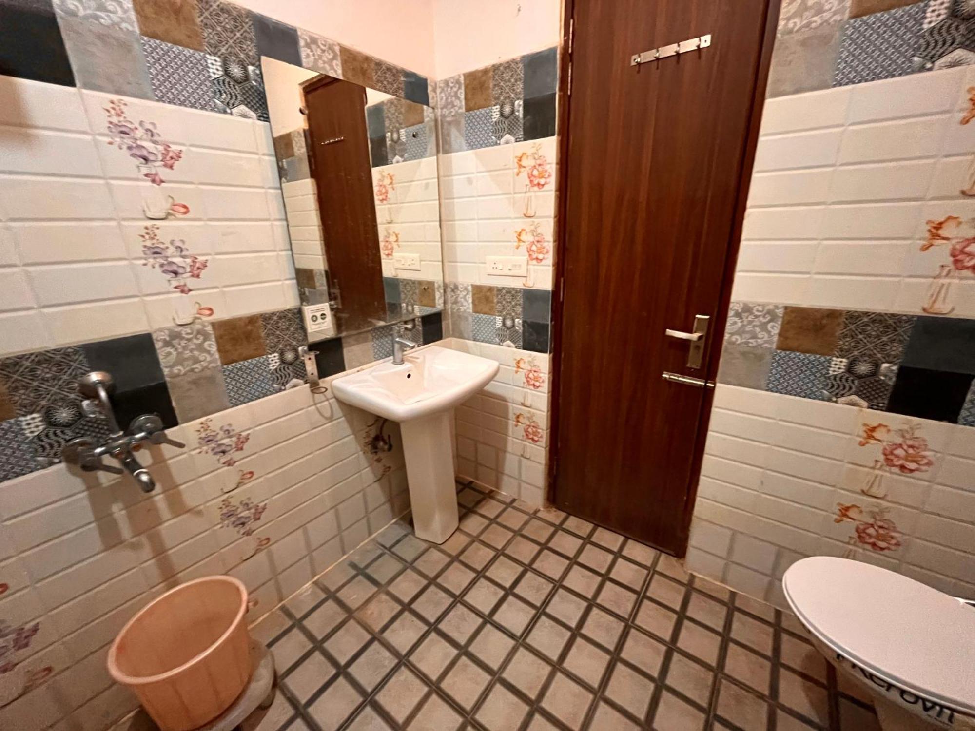 Hotel The Pearl Grand - Top Rated ! Most Awarded ! Parking ! Lift ! Luxury Rooms ! Best Selling Zirakpur Exterior foto